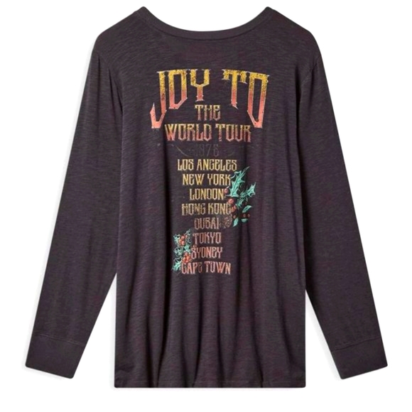 ❤️NWT VINTAGE TORRID CHRISTMAS SKULL CONCERT TEE - JOY SANTA HAT PLUS SIZE - Picture 3 of 9